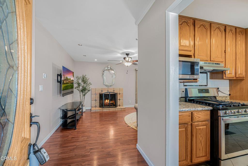 1485 E Avenida De Los Arboles