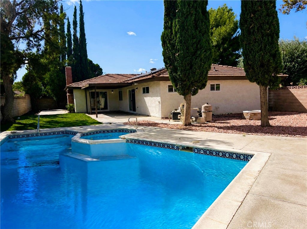 42944 Beau Ville Court