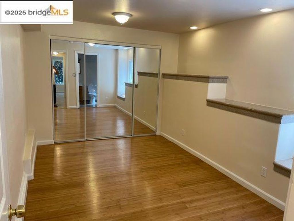listing image 130724044830780448468