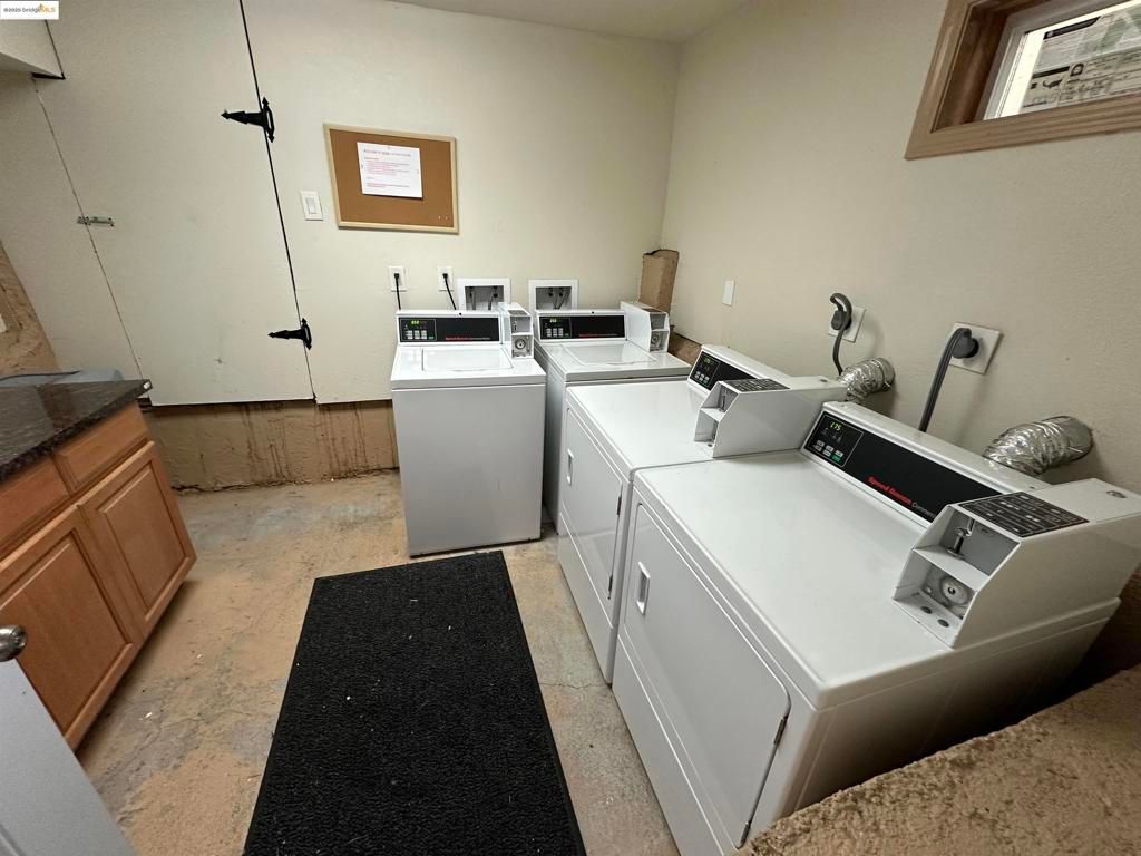listing image 130728798918467719163