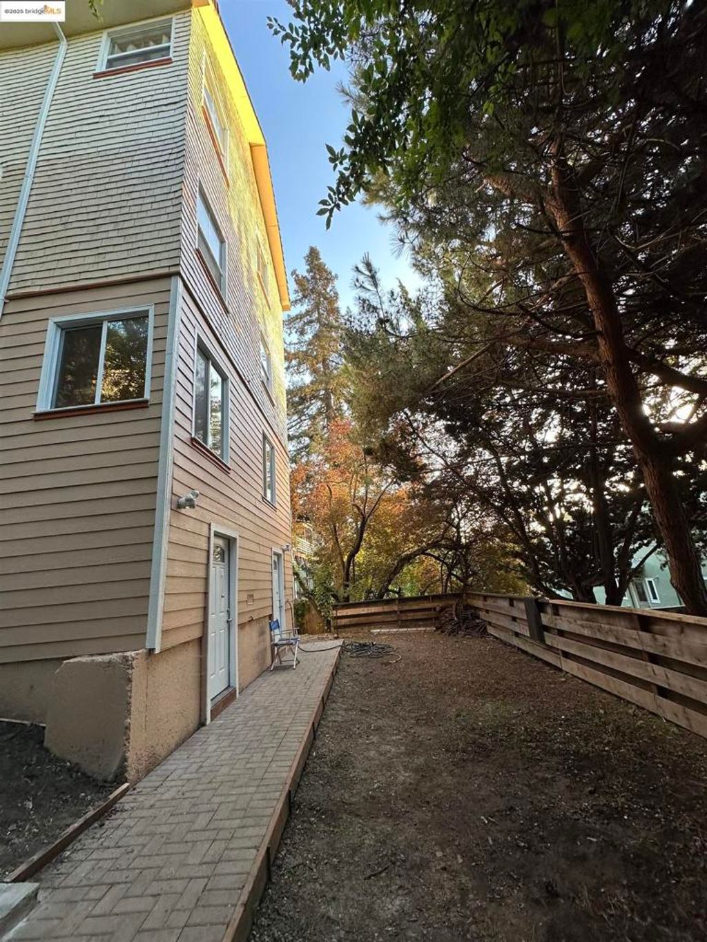 listing image 130725713754027198707