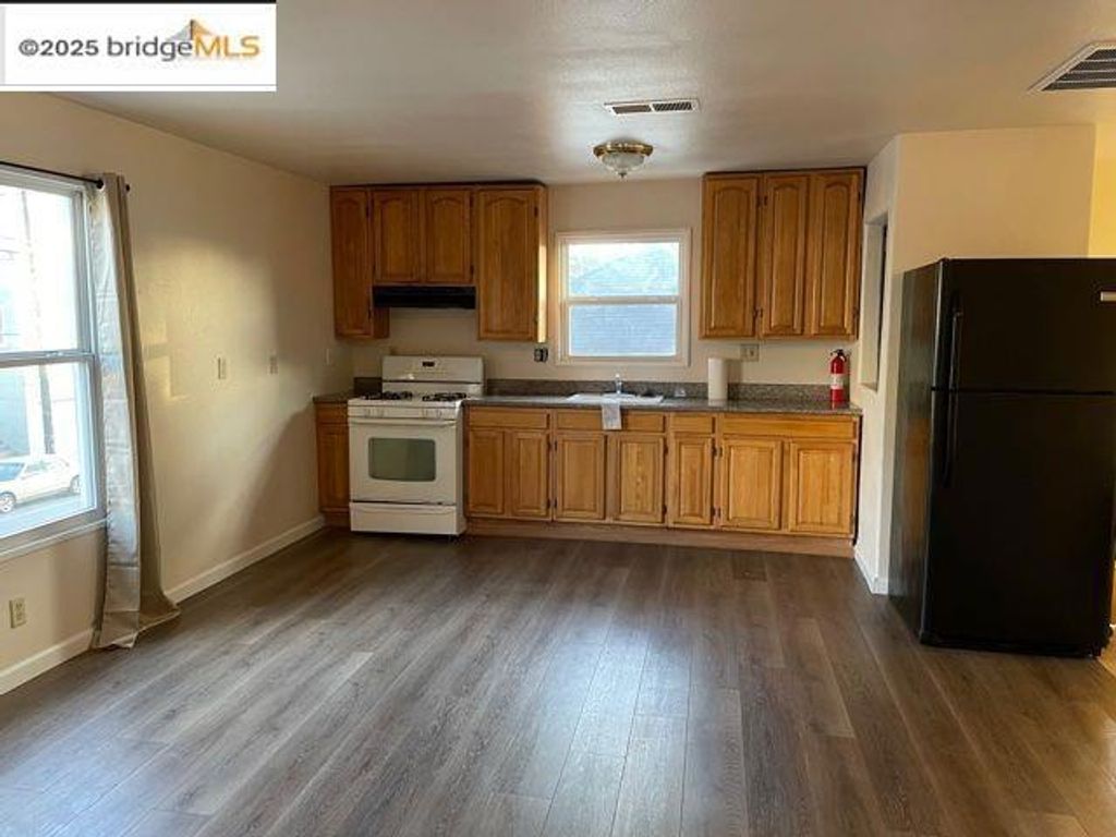 listing image 130722477235056104071
