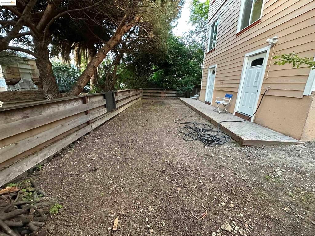 listing image 130724592633149823846
