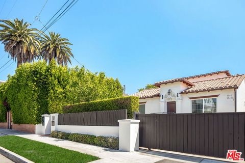 Photo of 1350 N Stanley Avenue, Los Angeles, CA 90046 (MLS # 26670241)