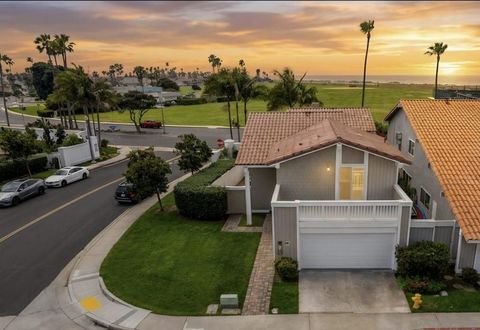 Photo of 6 Bahama Bnd Bnd, Coronado, CA 92118 (MLS # 260008619SD)