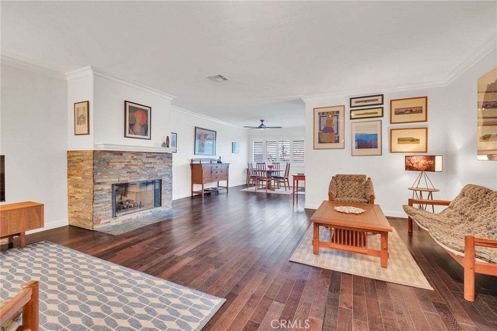 1351 W 7th 3