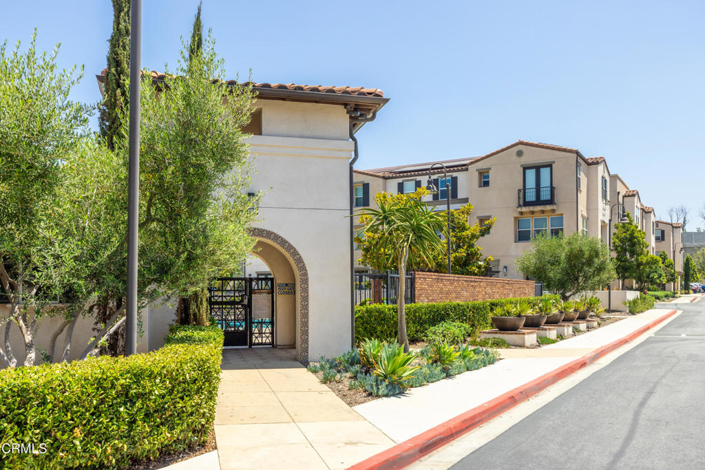 623 W Foothill Boulevard 43