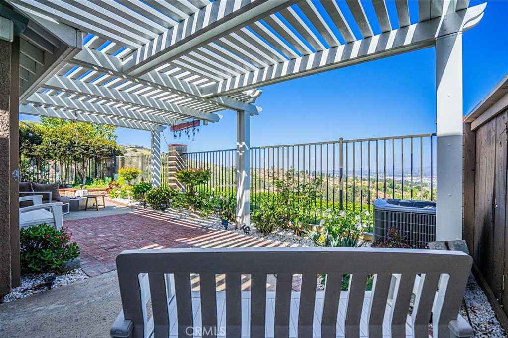 6117 E Garnet Circle