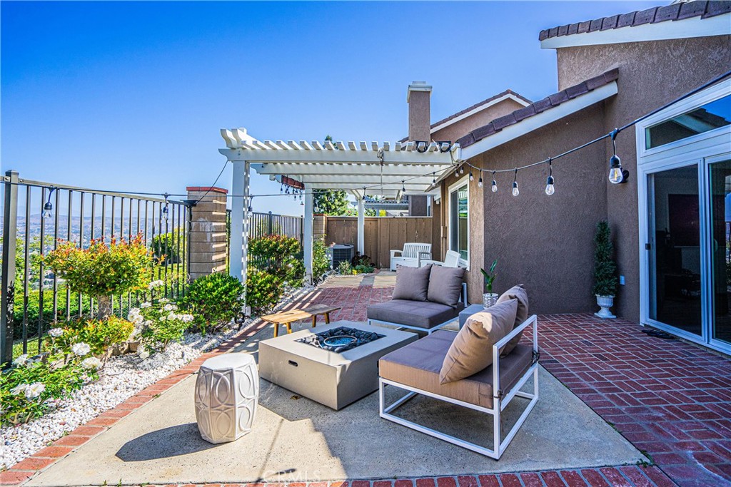 6117 E Garnet Circle