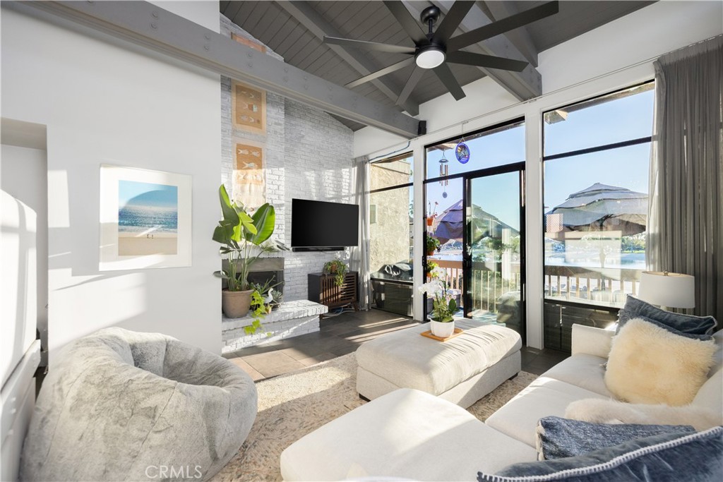 5322 Marina Pacifica Drive S