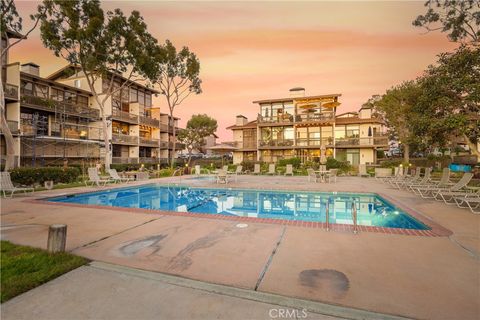 5322 marina pacifica drive s long beach ca 90803