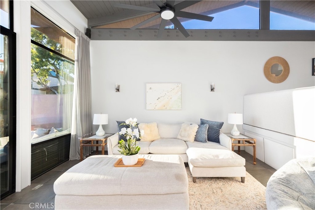 5322 Marina Pacifica Drive S