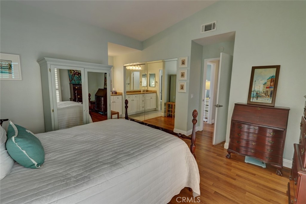 Huntington Landmark Townhomes (HLAN) - Residential