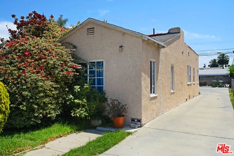 Tiny photo for 2664 S Redondo Boulevard, Los Angeles, CA 90016 (MLS # 26973861)