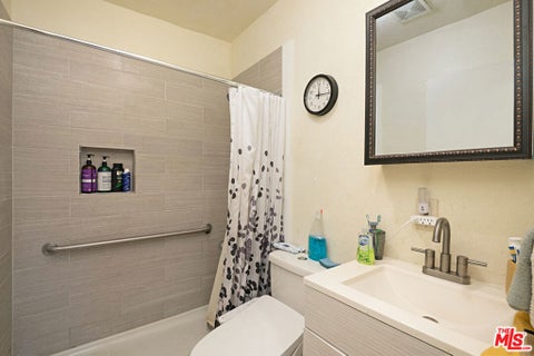 Tiny photo for 2664 S Redondo Boulevard, Los Angeles, CA 90016 (MLS # 26973861)