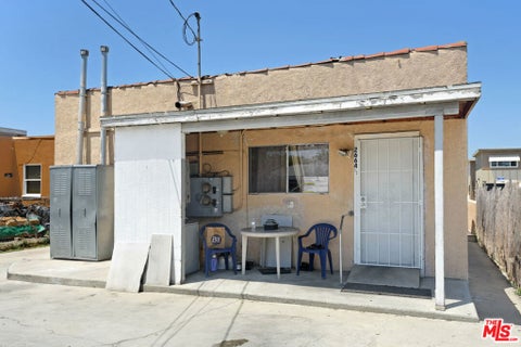 Tiny photo for 2664 S Redondo Boulevard, Los Angeles, CA 90016 (MLS # 26973861)