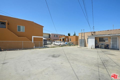 Tiny photo for 2664 S Redondo Boulevard, Los Angeles, CA 90016 (MLS # 26973861)