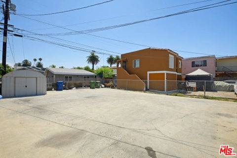 Tiny photo for 2664 S Redondo Boulevard, Los Angeles, CA 90016 (MLS # 26973861)