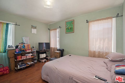 Tiny photo for 2664 S Redondo Boulevard, Los Angeles, CA 90016 (MLS # 26973861)