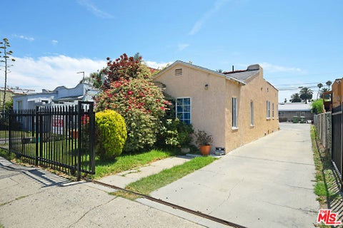 Photo of 2664 S Redondo Boulevard, Los Angeles, CA 90016 (MLS # 26973861)