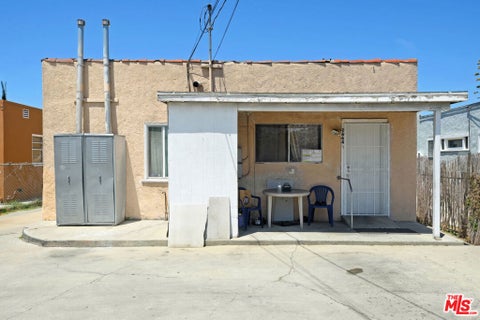 Tiny photo for 2664 S Redondo Boulevard, Los Angeles, CA 90016 (MLS # 26973861)