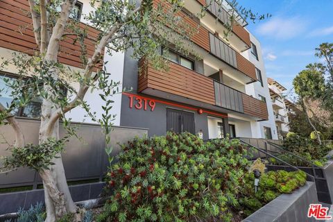 Photo of 1319 Martel Ave #304, Los Angeles, CA 90046 (MLS # 26650725)