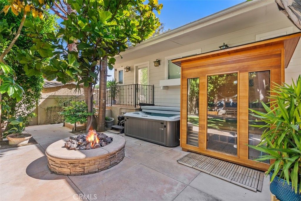 Photo of 31719 Coast Highway, Laguna Beach, CA 92651 (MLS # LG25145640)