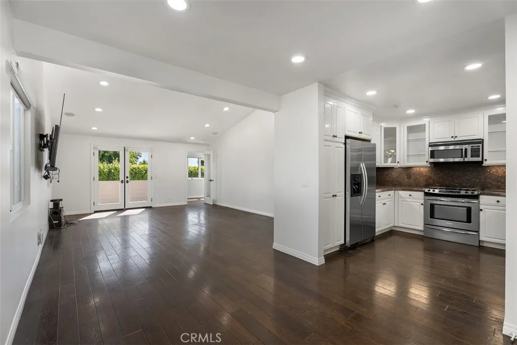 Laguna Beach, California 92651, United States, 2 Bedrooms Bedrooms, ,2 BathroomsBathrooms,Residential,Active,162030