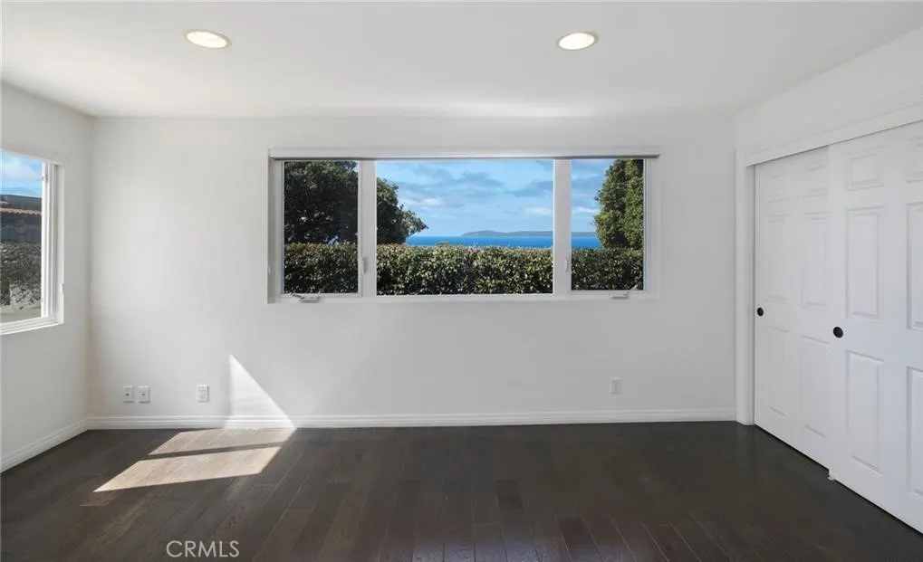 Laguna Beach, California 92651, United States, 2 Bedrooms Bedrooms, ,2 BathroomsBathrooms,Residential,Active,162030