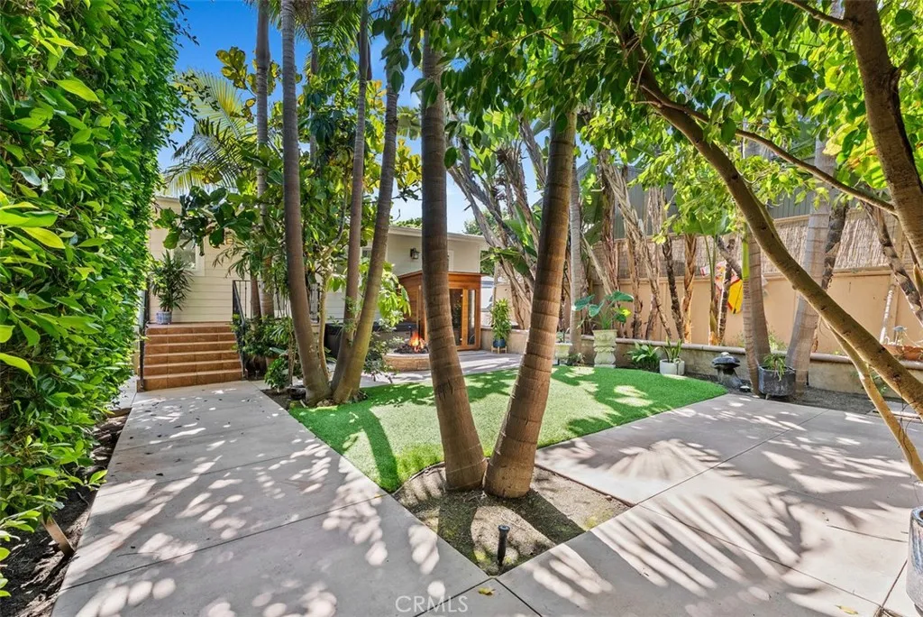 Laguna Beach, California 92651, United States, 2 Bedrooms Bedrooms, ,2 BathroomsBathrooms,Residential,Active,162030