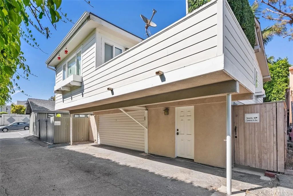 Laguna Beach, California 92651, United States, 2 Bedrooms Bedrooms, ,2 BathroomsBathrooms,Residential,Active,162030