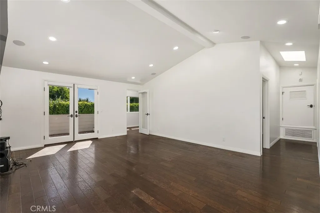 Laguna Beach, California 92651, United States, 2 Bedrooms Bedrooms, ,2 BathroomsBathrooms,Residential,Active,162030