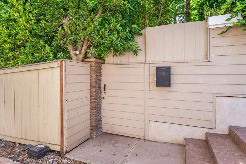 Laguna Beach, California 92651, United States, 2 Bedrooms Bedrooms, ,2 BathroomsBathrooms,Residential,Active,162030