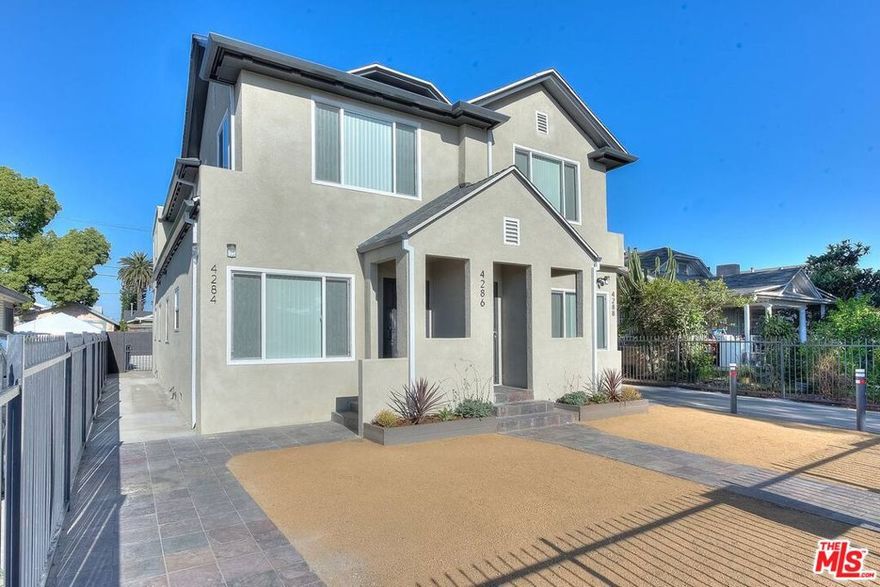 Your looking at a 3 bedroom 1 bath unit fully updated all new appliances and fresh paint throughout this wont last long call listing agent to view today.