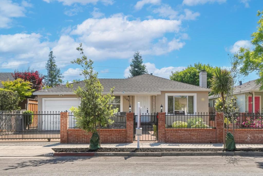 1162 Oliver Street
