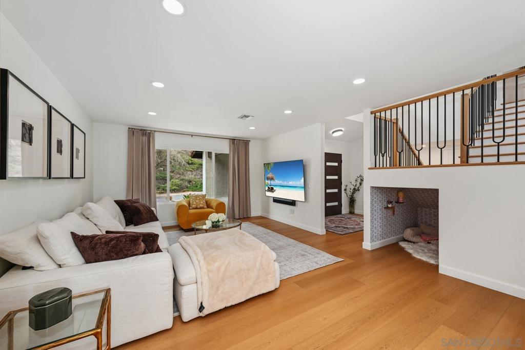 1225 Fallbrook