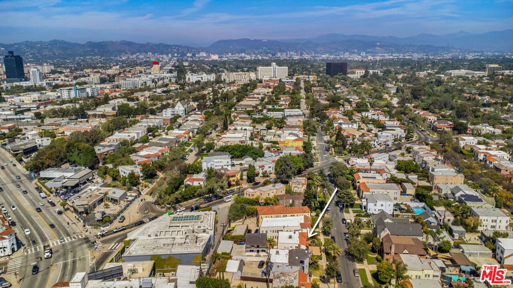 1129 S Citrus Avenue