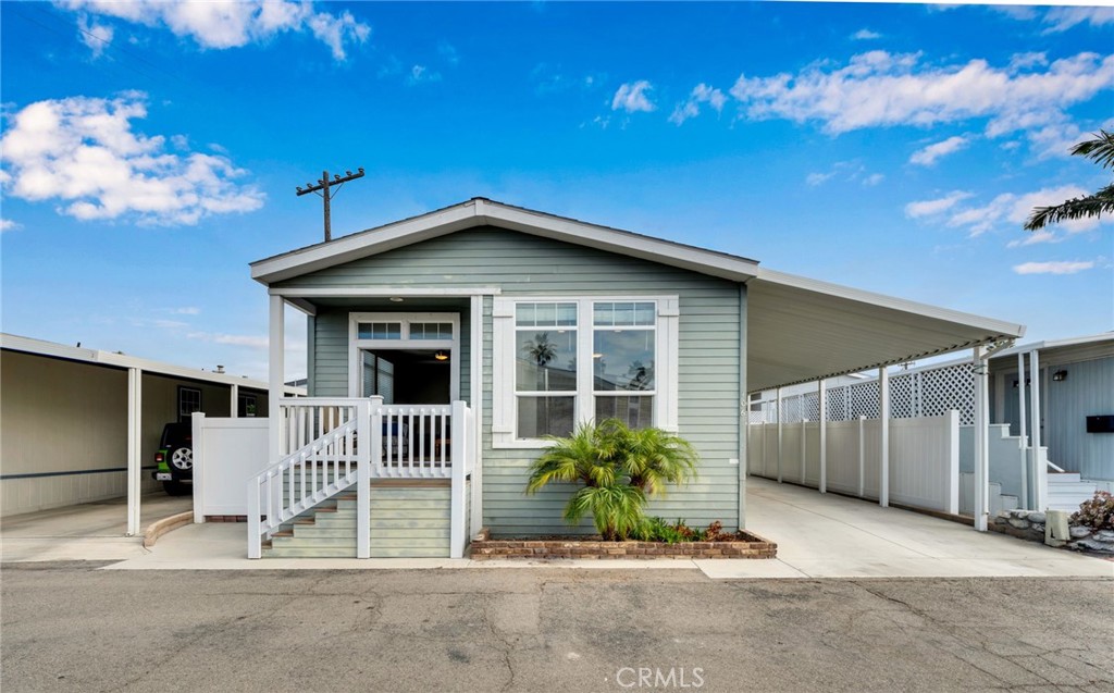 106 Pacific Drive
