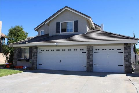 Photo of 39418 Daylily Pl Pl, Palmdale, CA 93551 (MLS # DW25247400) Photo of 39418 Daylily Pl Pl, Palmdale, CA 93551 (MLS # DW25247400)