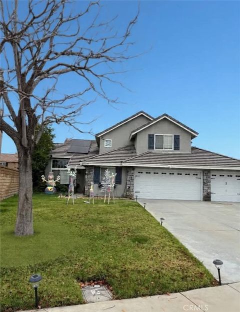 Photo of 39418 Daylily Pl Pl, Palmdale, CA 93551 (MLS # DW25247400)