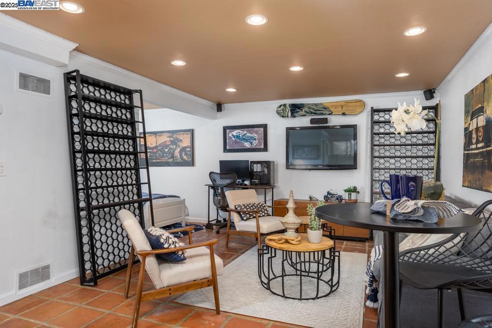 CASTRO VALLEY - Residential