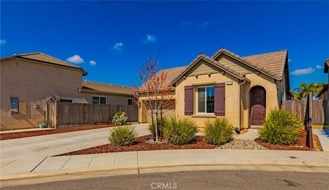 Photo of 3919 Portals Ave, Clovis, CA 93619 (MLS # FR26049890)