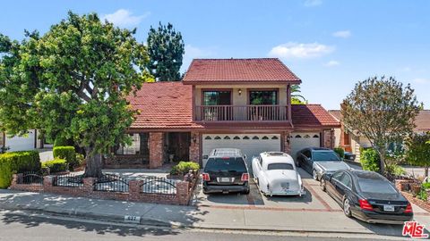 Photo of 627 Mount Street, Diamond Bar, CA 91765 (MLS # 26831225)