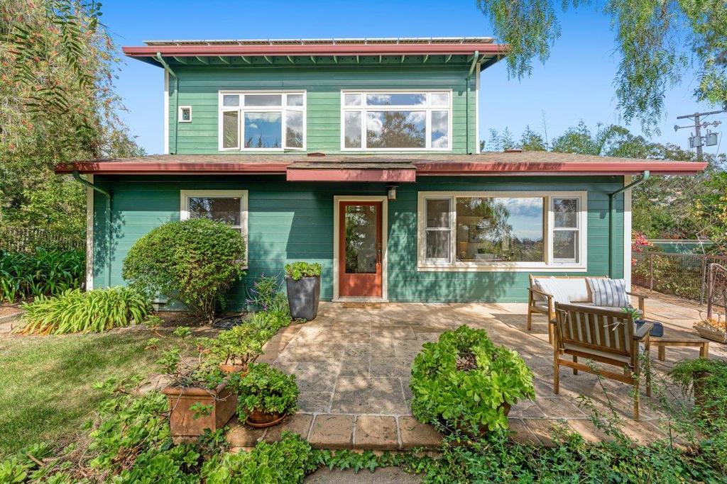 3085 Mar Vista Drive