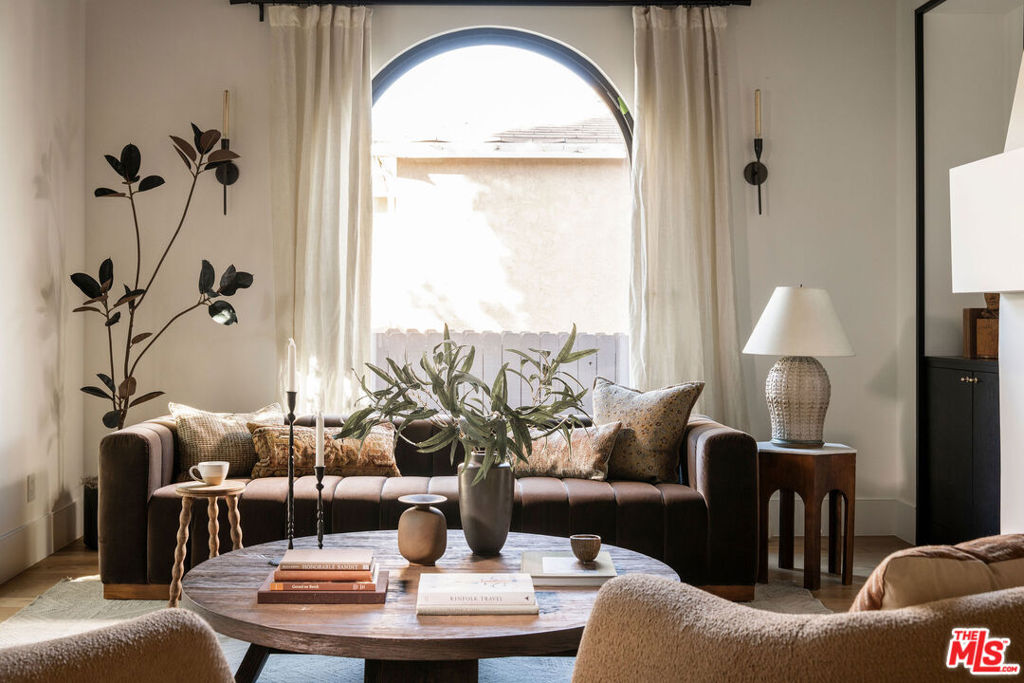 5308 Hillcrest Drive