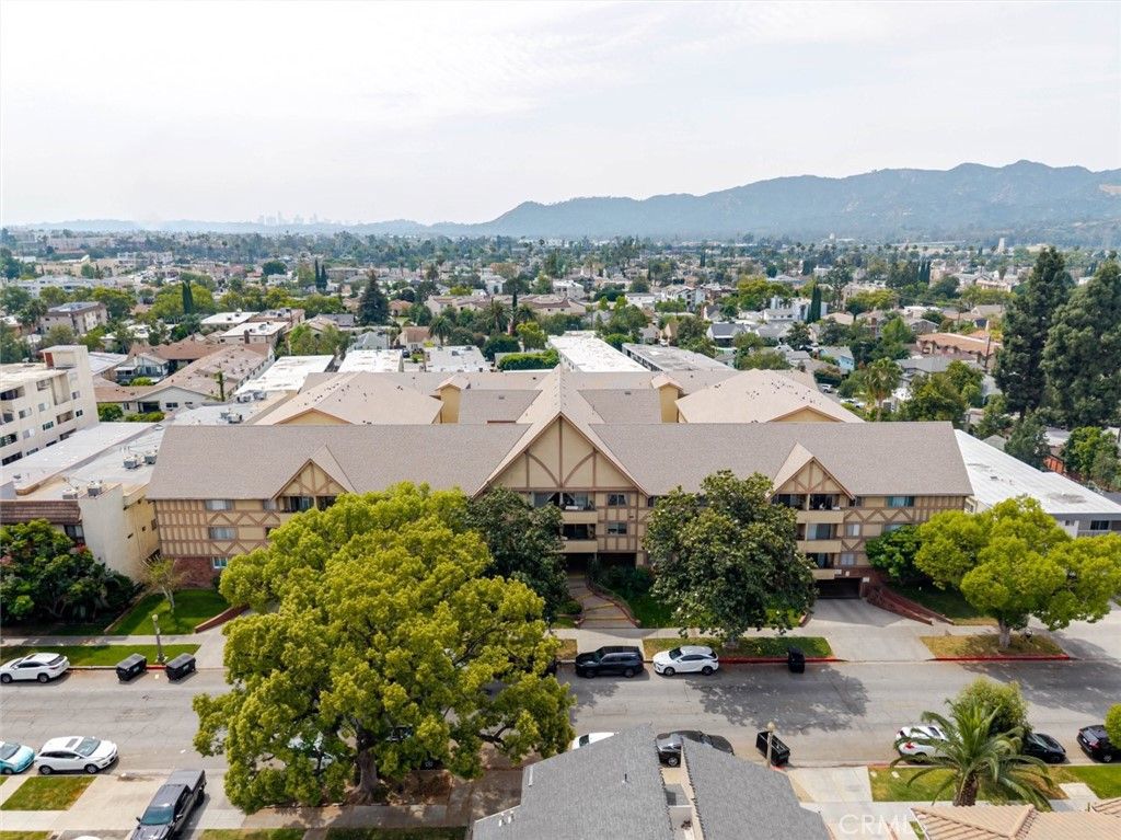 Photo of 600 W Stocker Street #319, Glendale, CA 91202 (MLS # GD26068835)