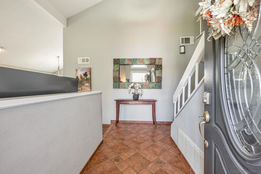 3304 Del Charro Rd