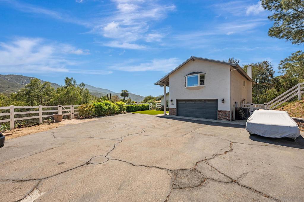 3304 Del Charro Rd