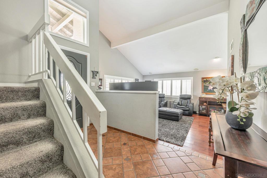 3304 Del Charro Rd