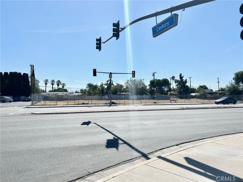 Photo of 13322 Euclid Street, Garden Grove, CA 92843 (MLS # PW25187525) Photo of 13322 Euclid Street, Garden Grove, CA 92843 (MLS # PW25187525)
